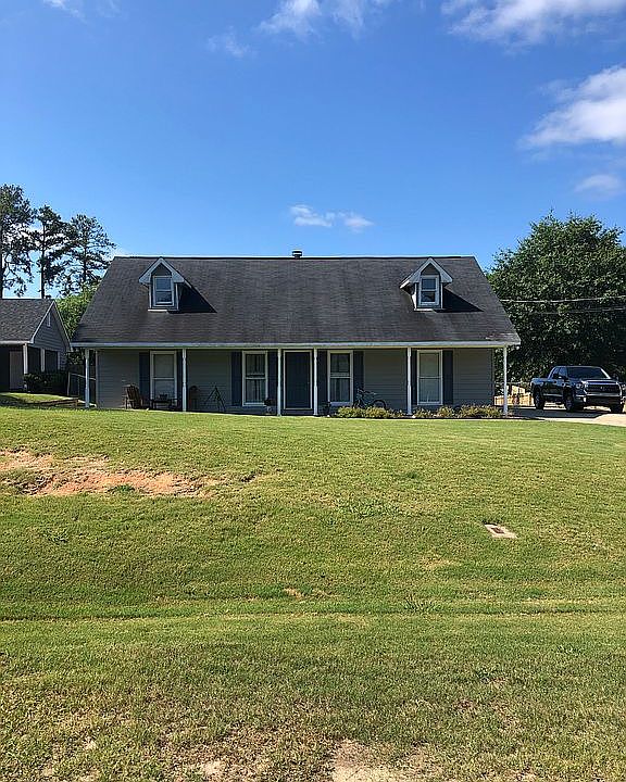 2nd image of 53 Lee Road 985