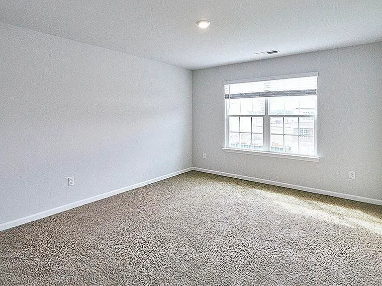 1025 Josh Ct — Photo 12