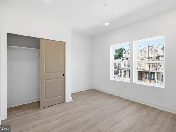 669 N 39th St #2, Philadelphia, PA 19104