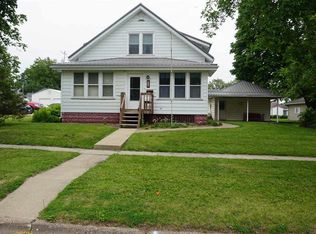 306 S Devoe St, Lone Tree, IA 52755