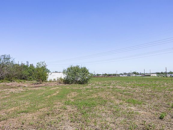 5th image of 181 Aguila Dr
