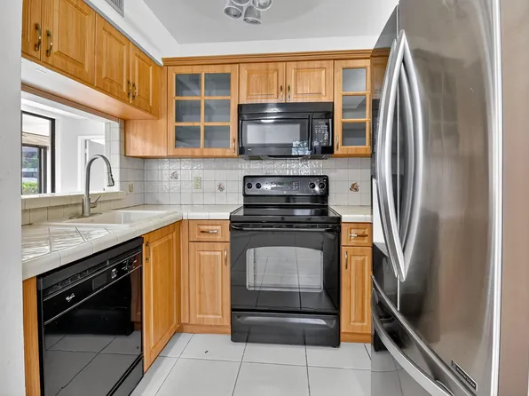 5475 Verona Drive #F, Boynton Beach, FL 33437