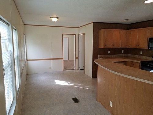 2nd image of 10548 Aldora Dr