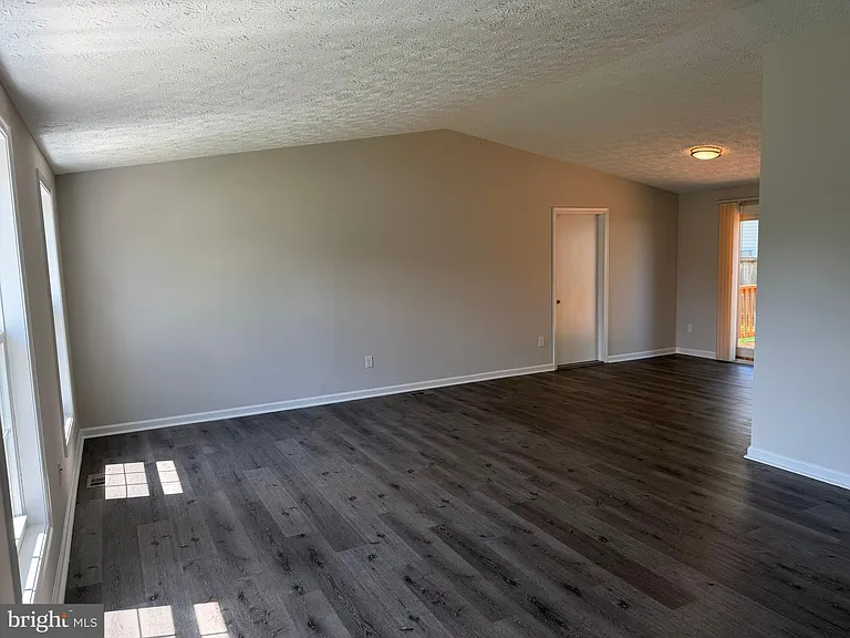 13050 Kensal Green Ct — Photo 2