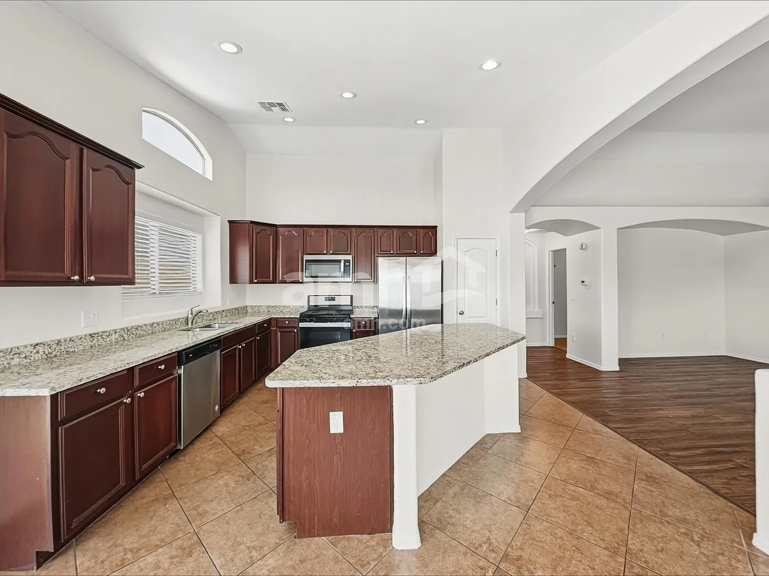 3 bed, 2.0 bath, 1704 sqft, $1,950 — Photo 4