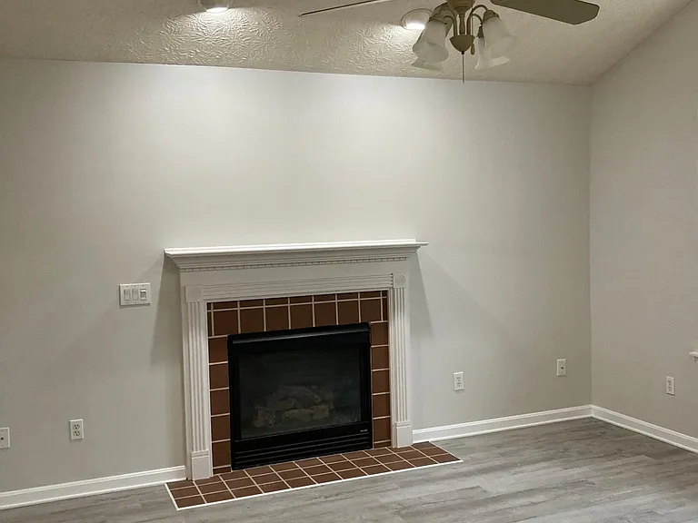 7547 Eagle Ridge Dr — Photo 4