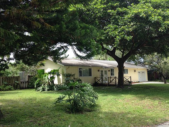 2nd image of 920 Altadena Dr