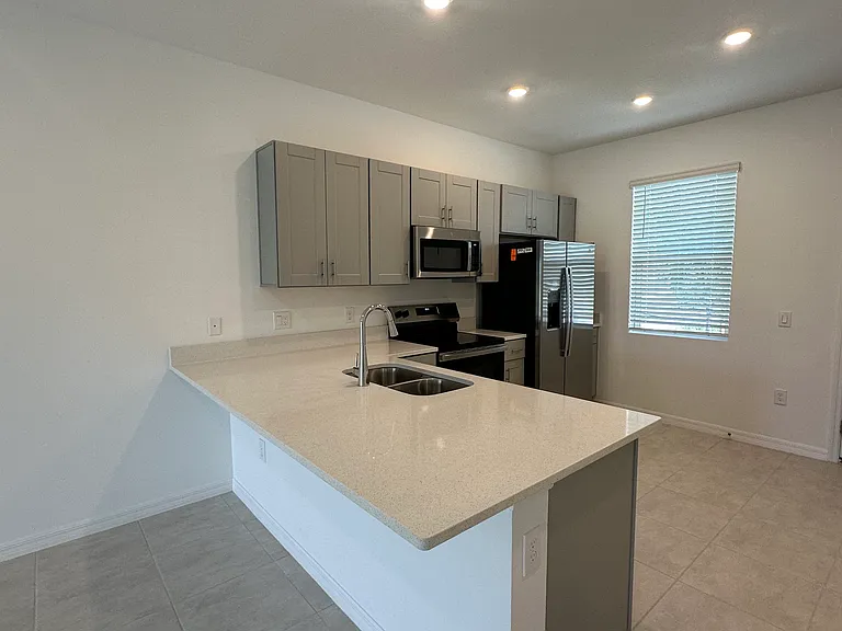 3137 Skyline Loop — Photo 9