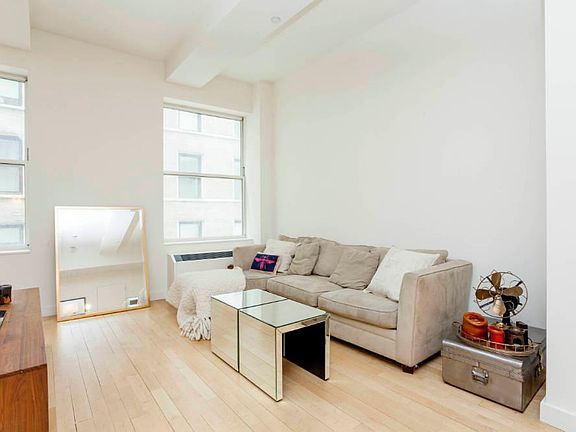 2nd image of 15 Broad St APT 1022