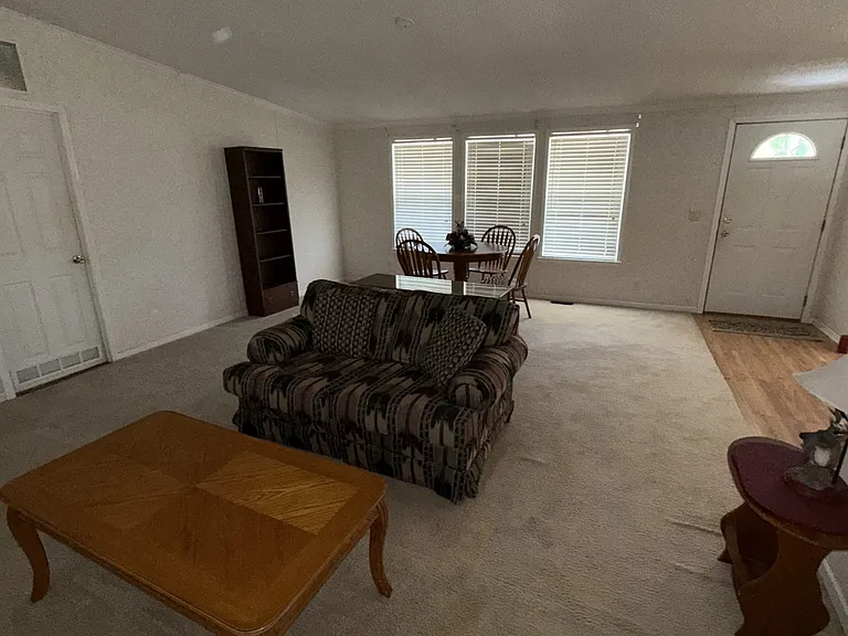 198 County Road 1165 — Photo 7