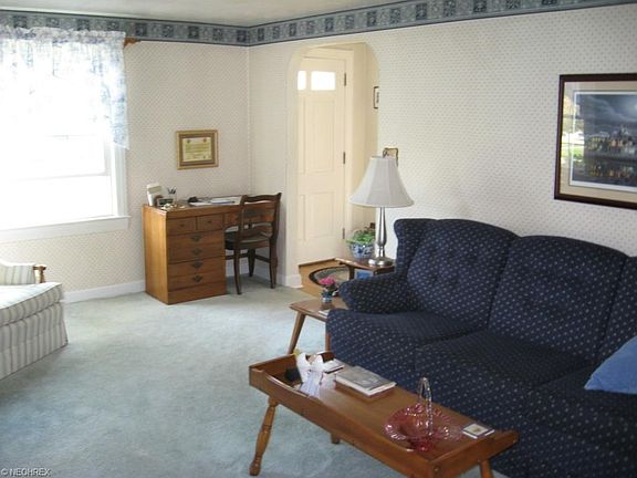 5th image of 1732 E 291st St