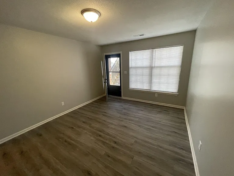 301 Ridge St #C — Photo 2