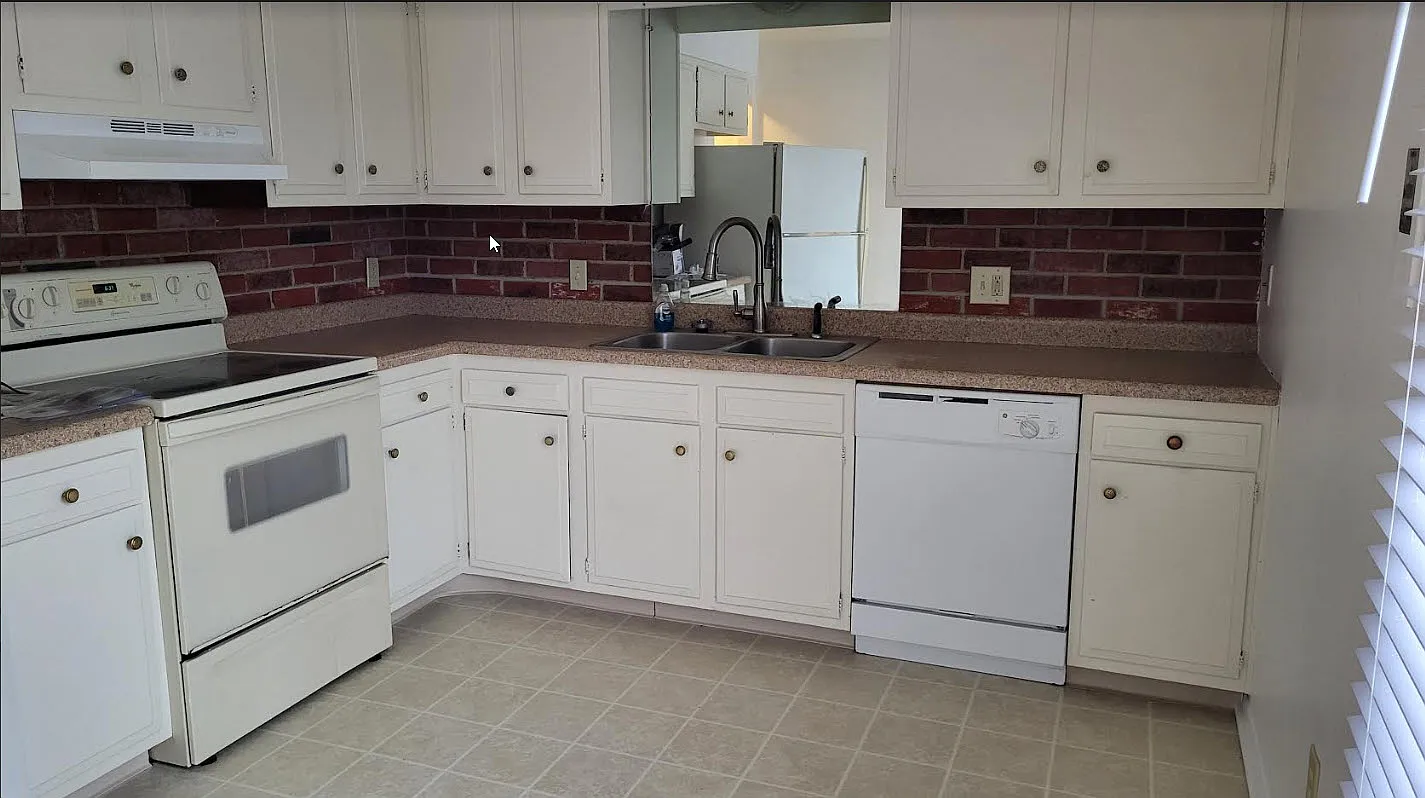 3 bed, 1.5 bath, 1350 sqft, $1,699 — Photo 4