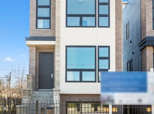 609 E 45th St, Chicago, IL 60653