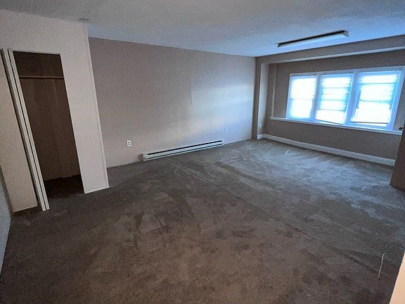 5th image of 6852 Elmwood Ave