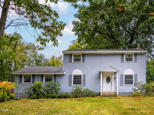 48 Bayberry Drive, Halfmoon, NY 12065