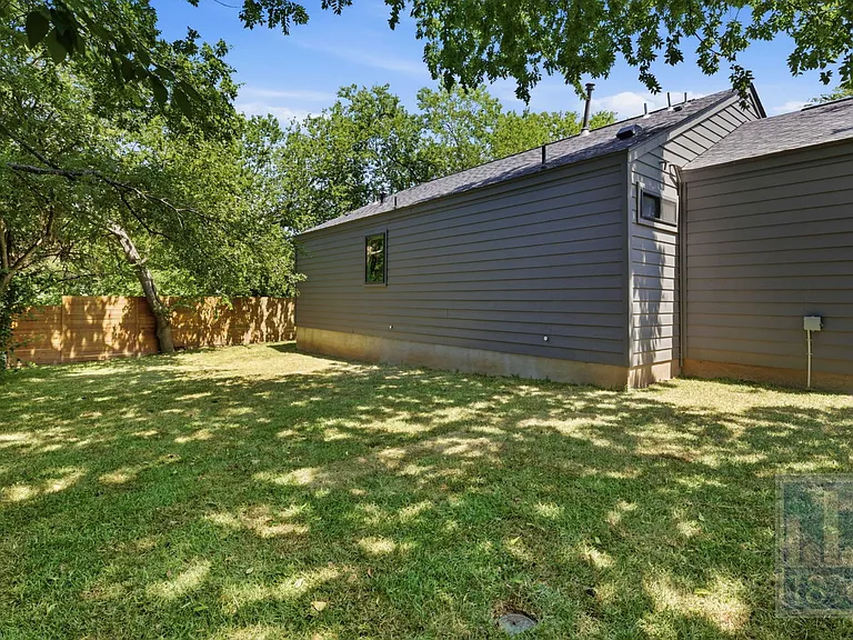 505 Thelma Dr #B — Photo 24