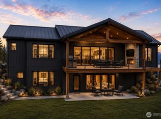 260 Apple Avenue, Chelan, WA 98816