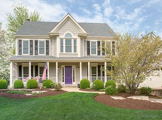 1N210 Partridge Dr, Carol Stream, IL 60188