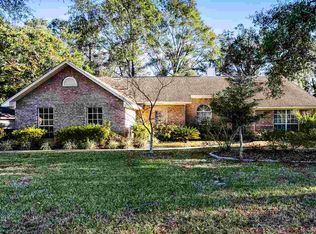 6067 Forest Green Rd, Pensacola, FL 32505