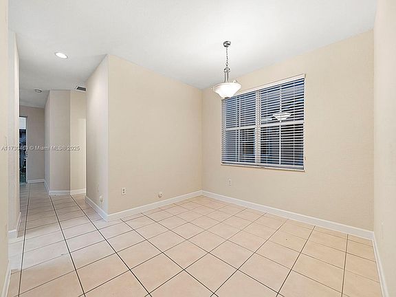 3rd image of 1417 SE 26th Ave