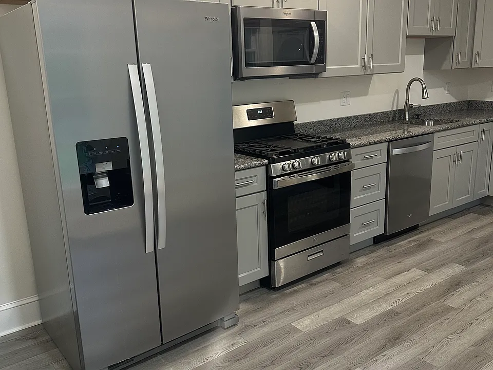 Kitchen - all new stainless steel appliances