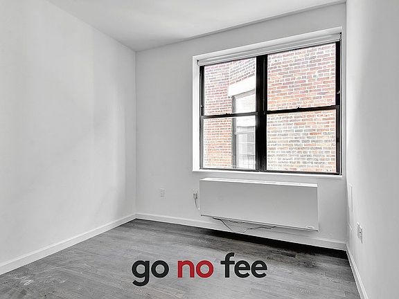 5th image of 272 Manhattan Ave APT 6A