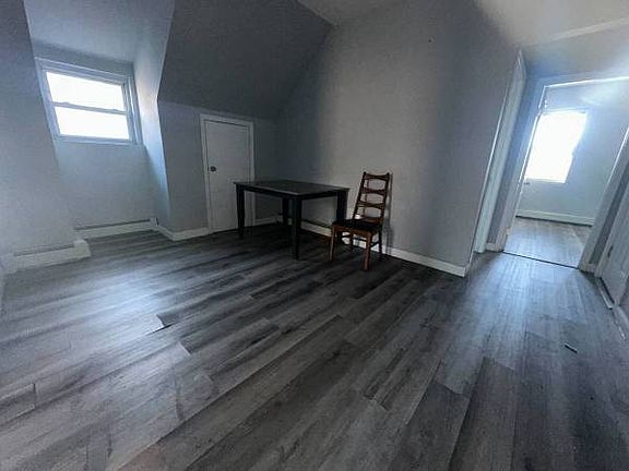 4th image of 104 Buena Vista Ave #3B