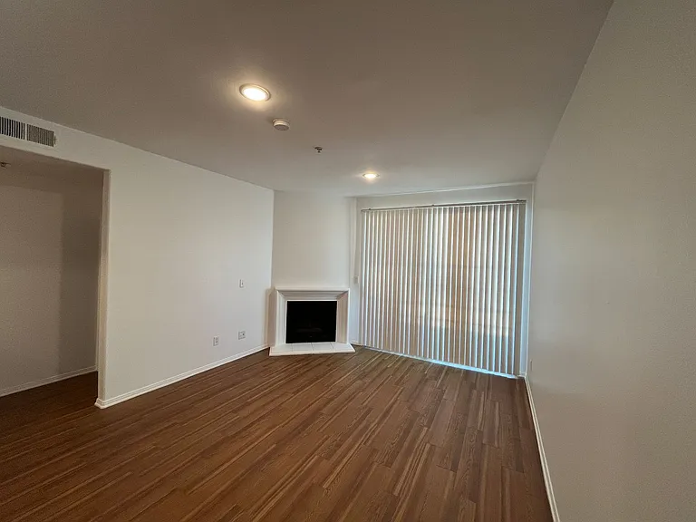 2245 Beverly Glen — Photo 87
