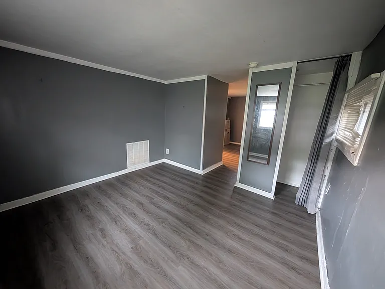 369 Massie Ave — Photo 6