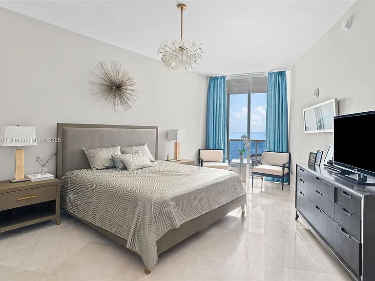 16001 Collins Ave #907 — Photo 9