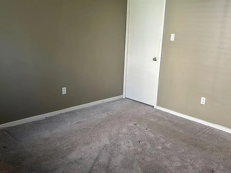 413 Gregorys Way — Photo 5