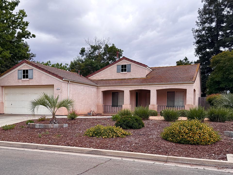 1st image of 2271 E El Paso Ave