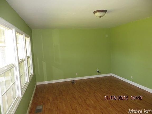 5th image of 548 E Essex St