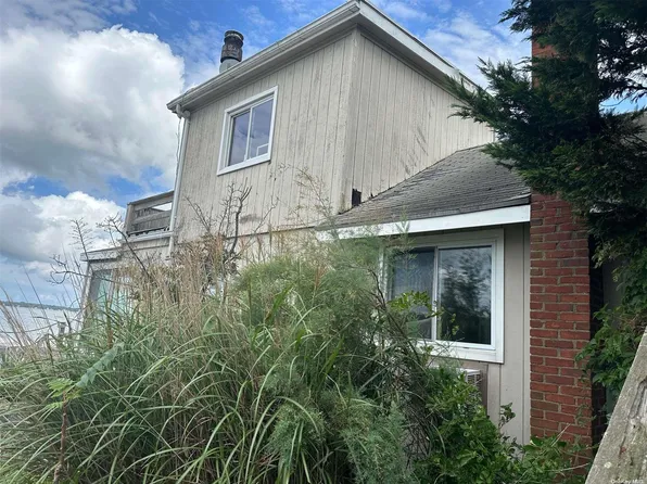 18 Netz, Flanders, NY 11901