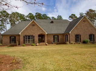 48 Montclaire Ct, Hattiesburg, MS 39402