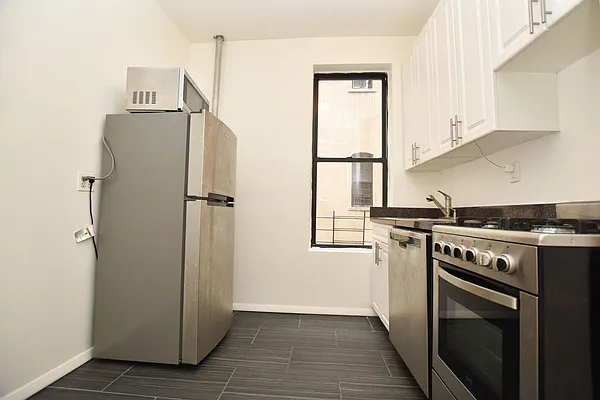 Rented by Bold New York | media 6