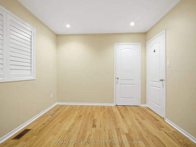 5218 Oscar Peterson Blvd — Photo 39