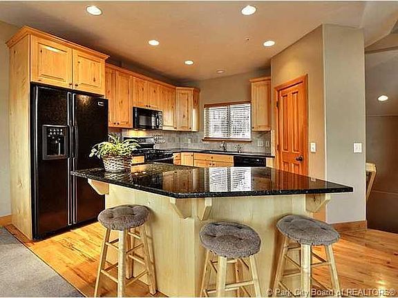 5th image of 3410 W Cedar Dr