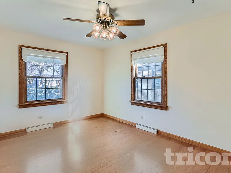 1441 Maple Ln — Photo 10