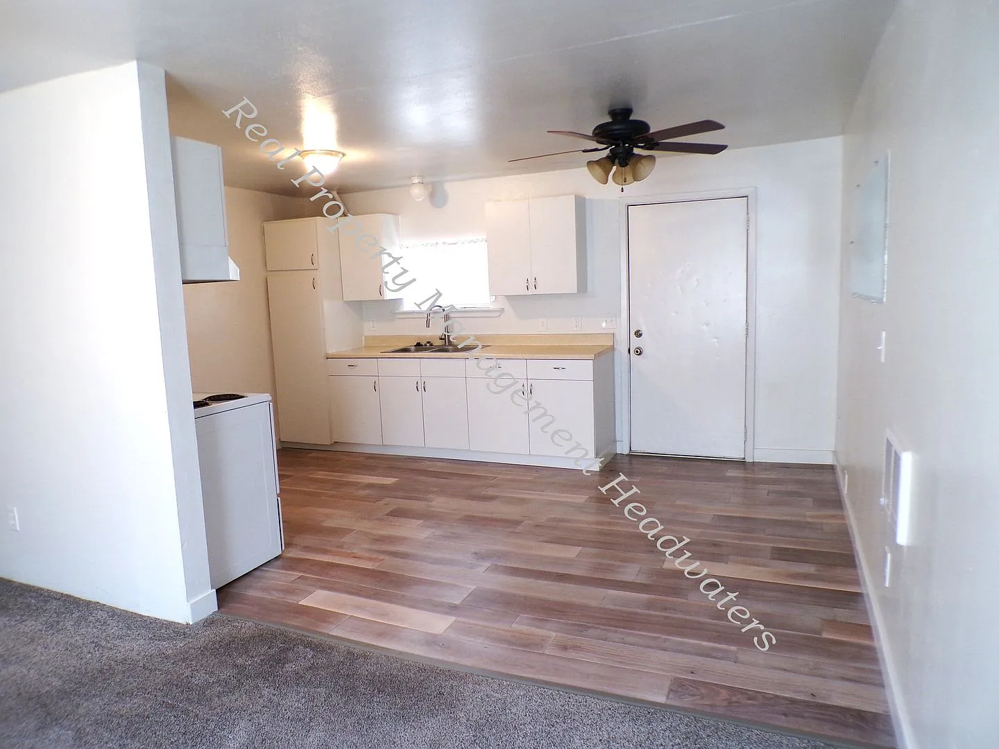 Mitchell St. 929 — Photo 4