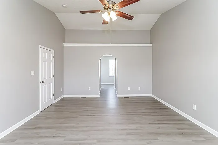 410 Princeton Dr — Photo 10