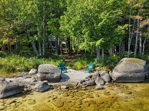 3rd image of 708 Red Pine Road