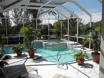 3rd image of 3800 SW 27th Ct