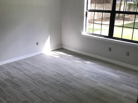 4th image of 465 Crabapple Ct #2D