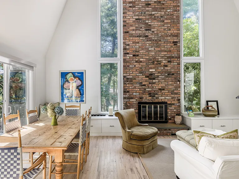 77 Three Mile Harbor Dr — Photo 4