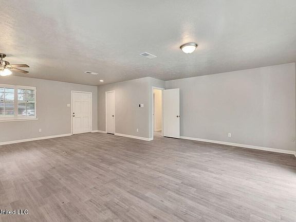 3rd image of 3 Byrd Ct