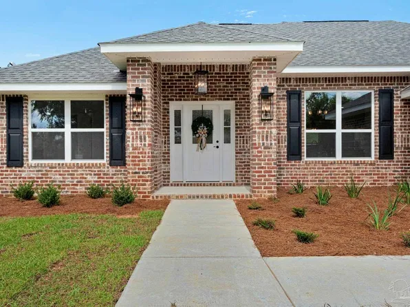 7907 Twin Lake Dr, Milton, FL 32583