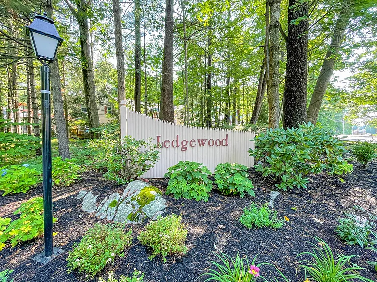 5 Dresden Ct — Photo 76