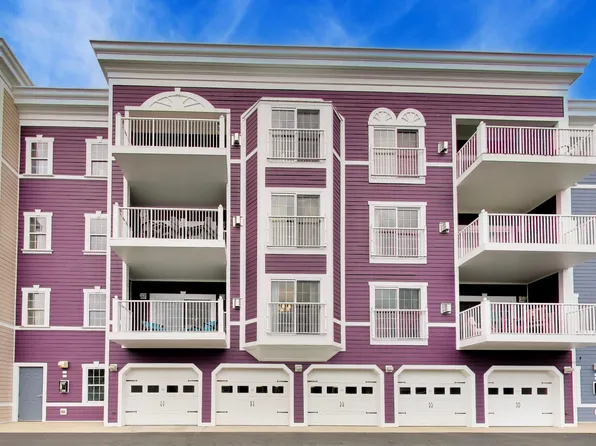 235 N Whittaker St Unit 30, New Buffalo, MI 49117